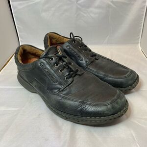 Clarks UnStructured shoes size 11.5